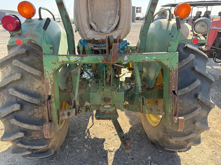 john-deere-1050-image-9