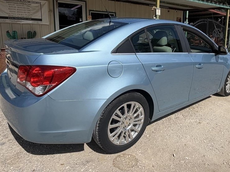 l1---2011-chevy-cruze-image-4