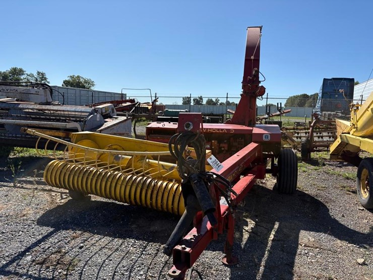 new-holland-790-image-3