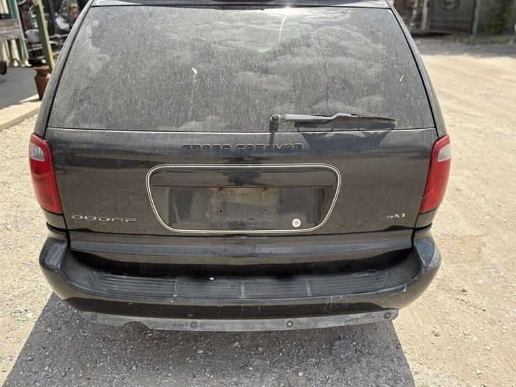 2005-dodge-grand-caravan-sxt-image-4