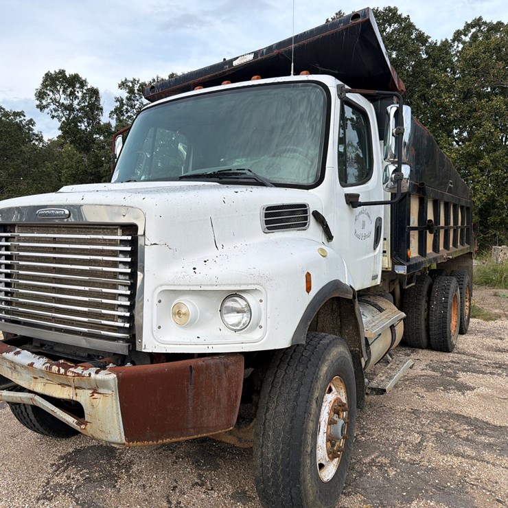 2007 FREIGHTLINER M2 106
