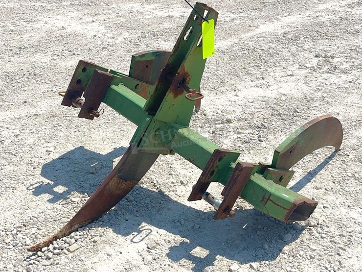 3-shank-3-point-ripper,-shanks-are-approx.-24"-image-2