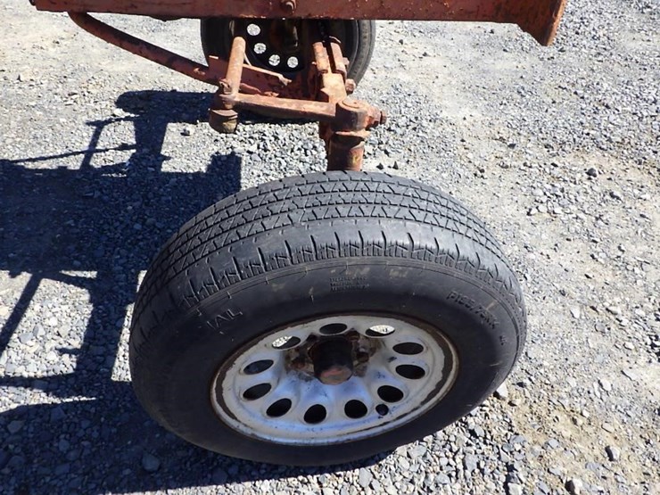 allis-chalmers-model-b-tractor-image-13