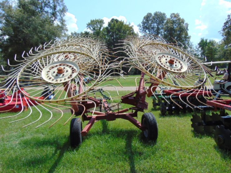 sitrex-8-wheel-v-rake-image-3