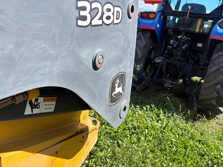 deere-328d-image-7
