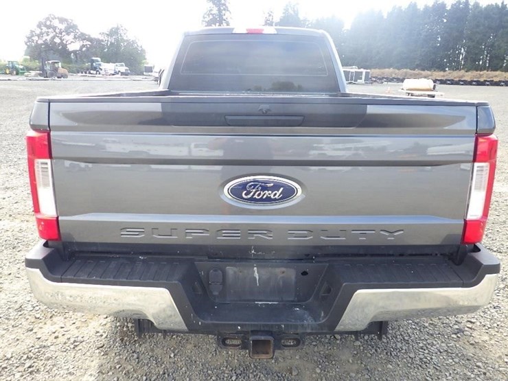 2017-ford-f350-image-4