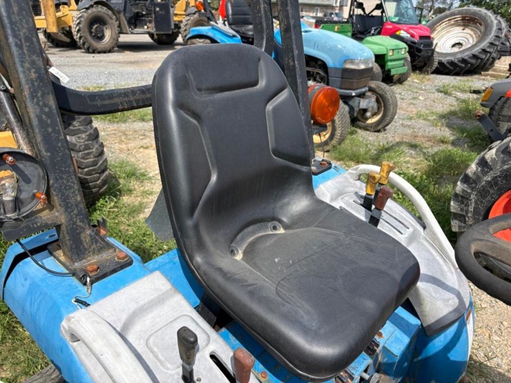 new-holland-7106-image-14