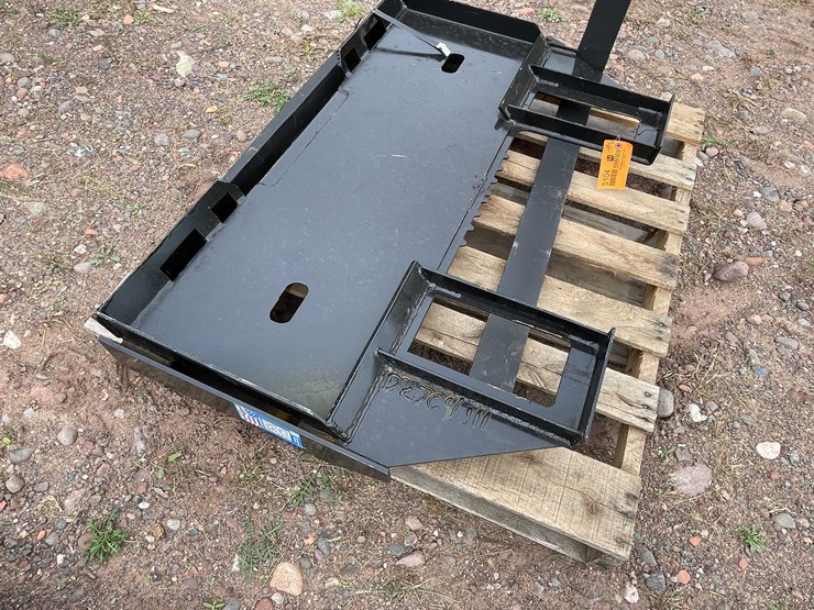 #5104-•-45-in.-skid-steer-fork-frame-v2-with-42-in.-forks-image-5