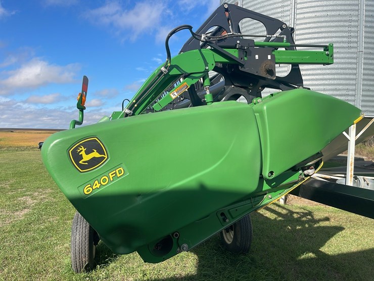 2012-john-deere-640-image-2