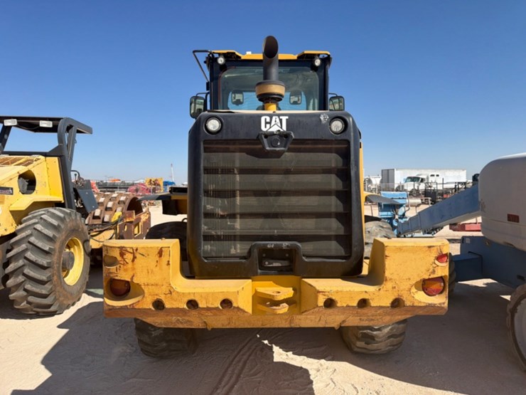 2012-caterpillar-938k-image-10