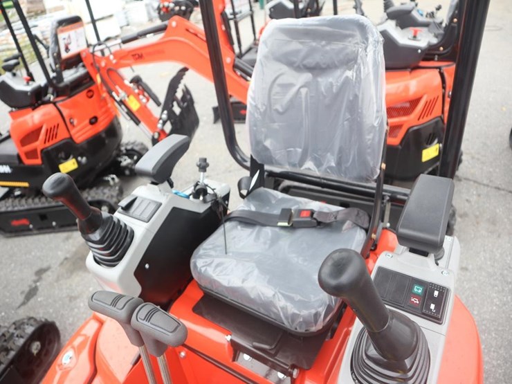 tpm-20k-mini-excavator-image-9