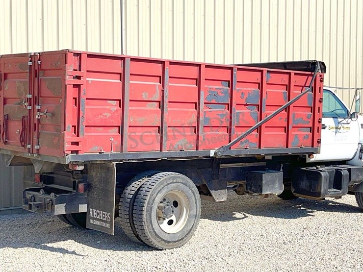 2002-chevrolet-c7500-single-axle-grain-truck-image-7