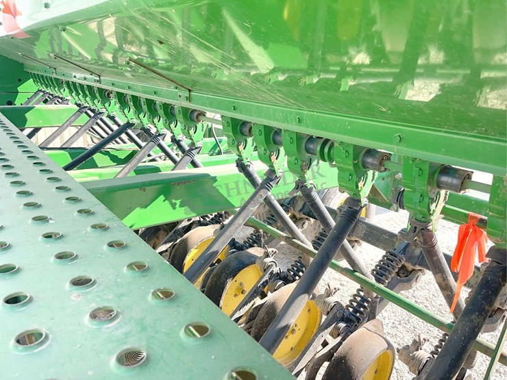 john-deere-750-image-44