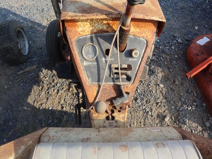 allis-chalmers-big-10-lawn-&-garden-tractor-image-18