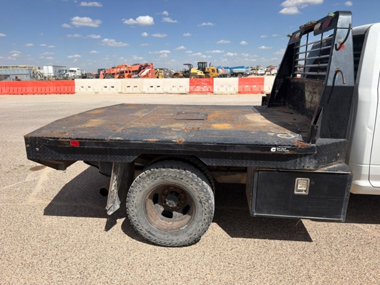 2021-dodge-ram-3500-image-4