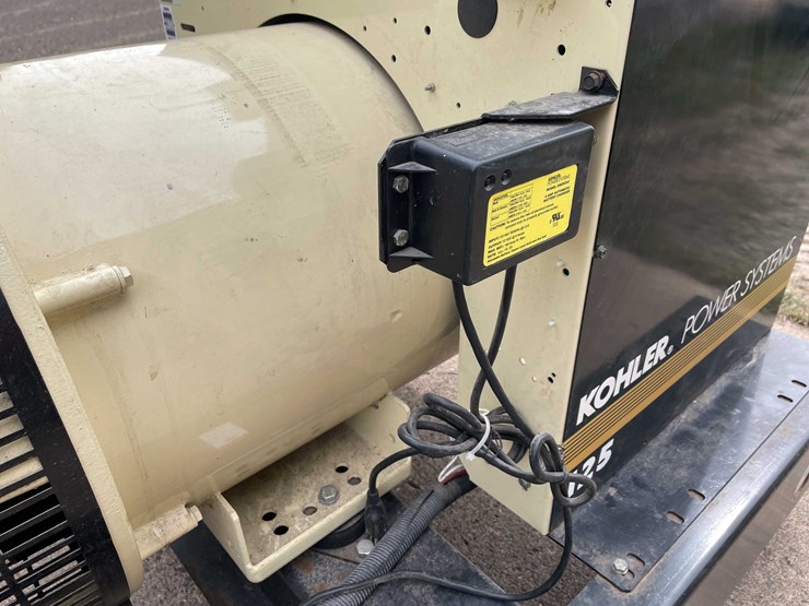 2010-john-deere-6-image-15
