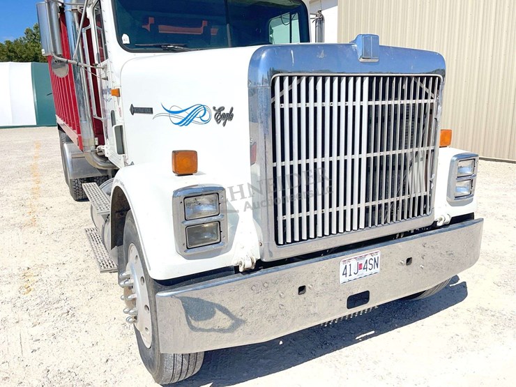 1996-international-f9370-image-13