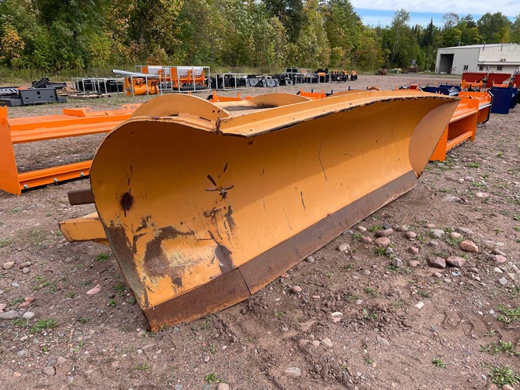 #5123-•-12'-angle-snow-plow-image-3