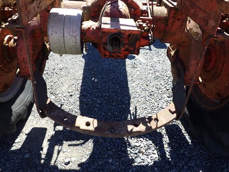 allis-chalmers-model-b-tractor-image-14
