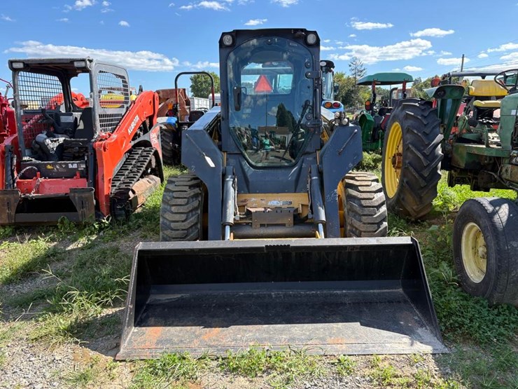 deere-328d-image-3
