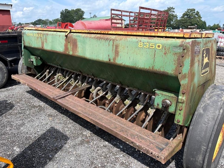 john-deere-8350-image-4