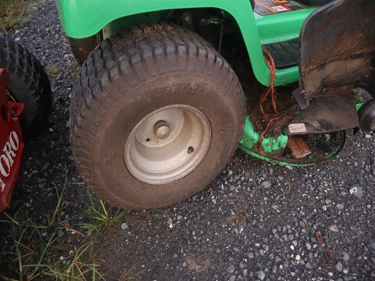 john-deere-sabre-riding-mower-image-8
