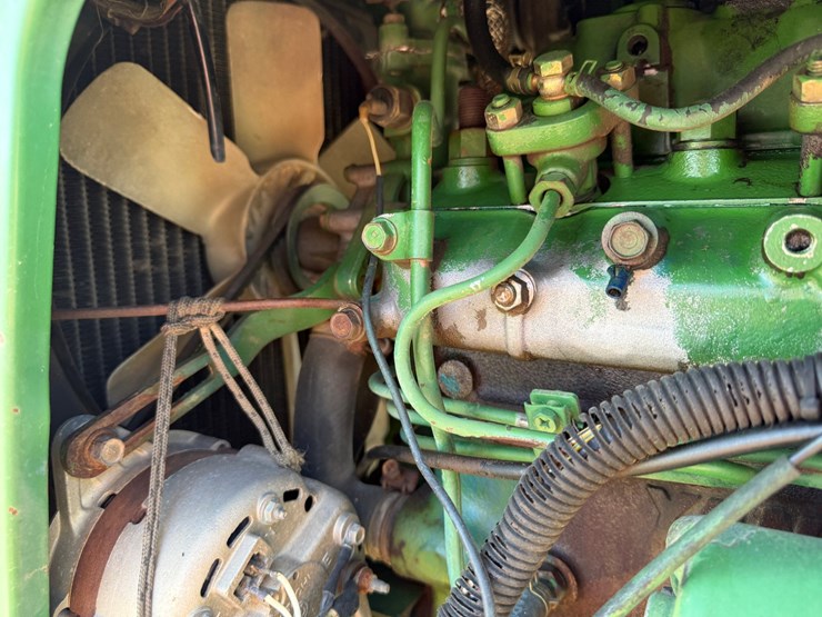 john-deere-1050-image-33