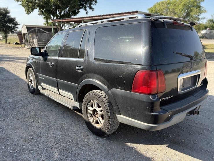 2003-lincoln-navigator-image-4