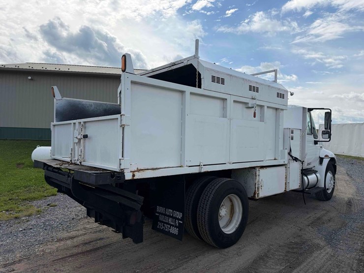 2013-international-4300m7-chipper-truck-image-5
