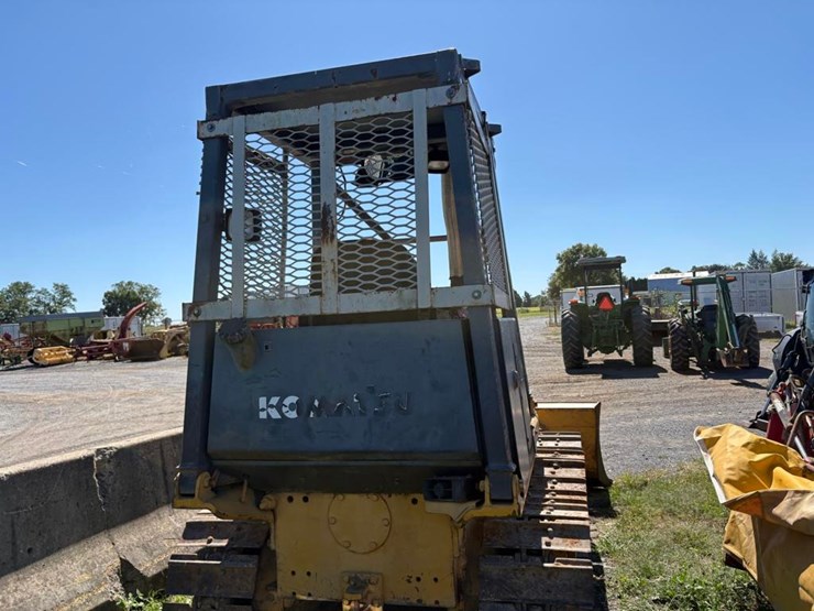 komatsu-d32e-1-image-9