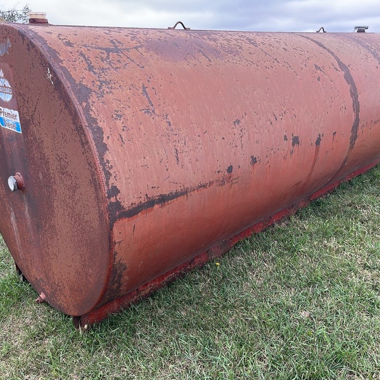 1,000 gal Diesel Tank