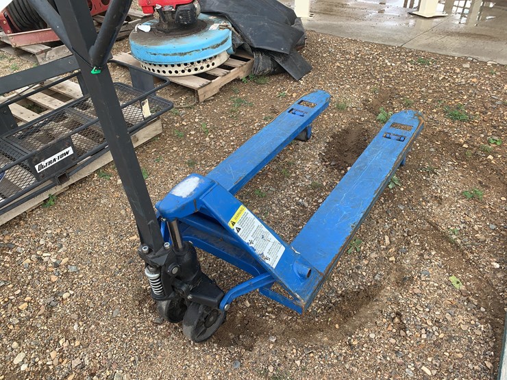 pallet-jack-image-1