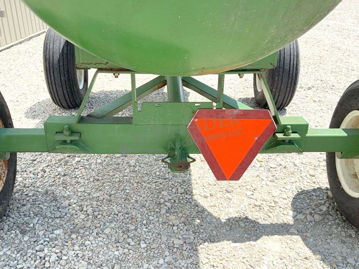 1,000-gallon-anhydrous-wagon-image-21