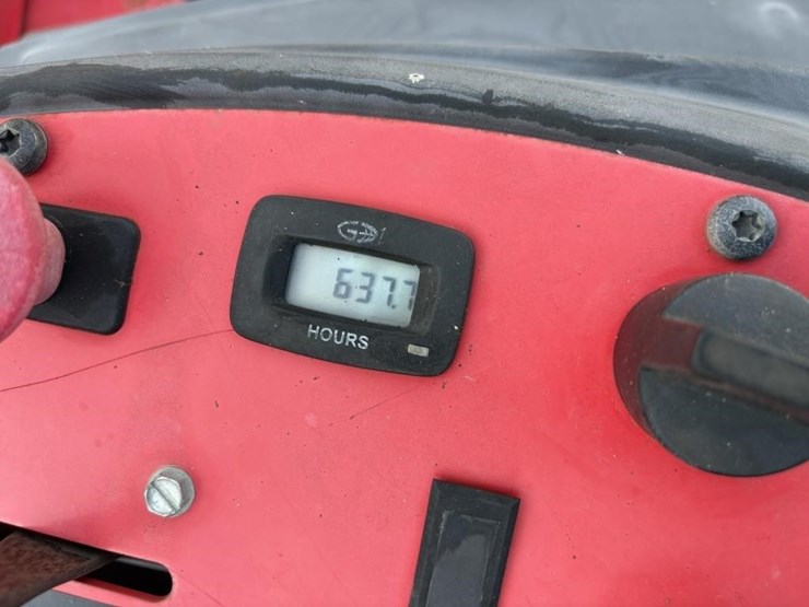 l3---gravely-zthd-zero-turn-mower-image-6