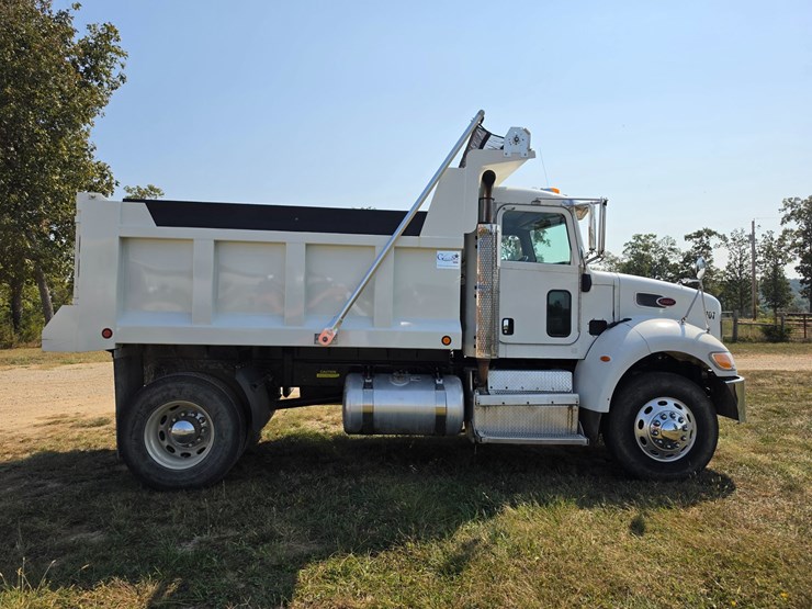 2012-peterbilt-382-image-15