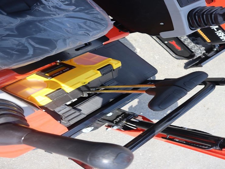 tpm-18hh-mini-excavator-image-9