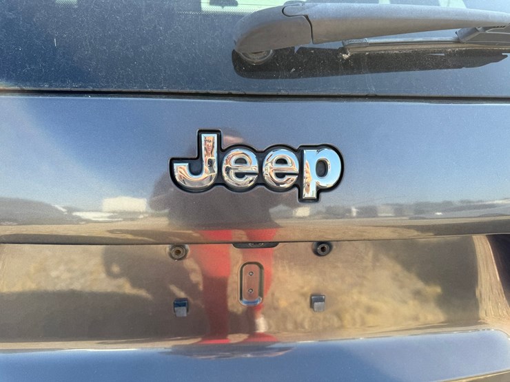 2019-jeep-cherokee-image-6