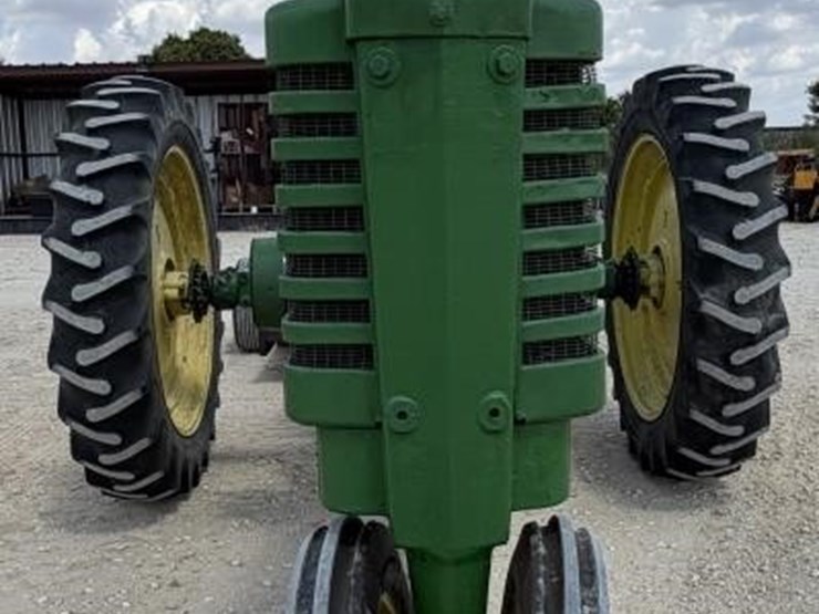 john-deere-model-b-image-5