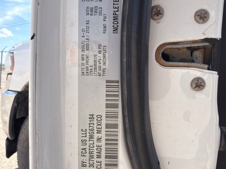 2021-dodge-ram-3500-image-11