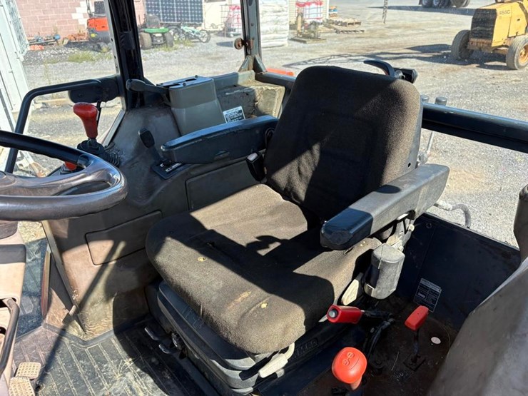 2011-kubota-m108s-image-19