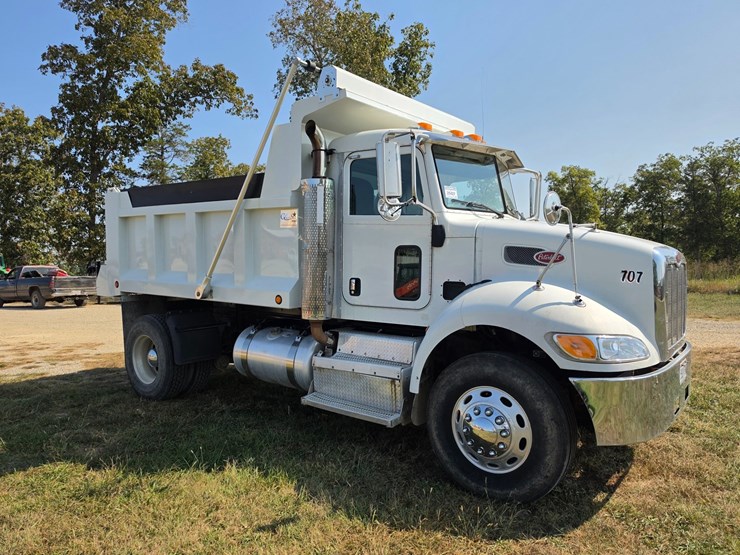 2012-peterbilt-382-image-18