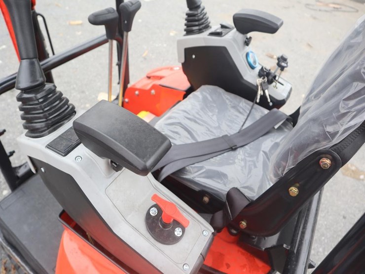 tpm-18hh-mini-excavator-image-12