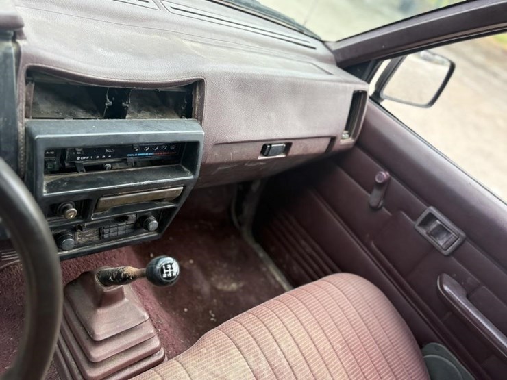 l1---1991-nissan-2-door-2wd-image-8