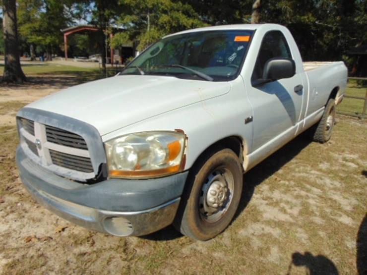 2006-dodge-ram-2500-image-1