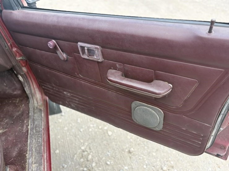 l1---1991-nissan-2-door-2wd-image-13