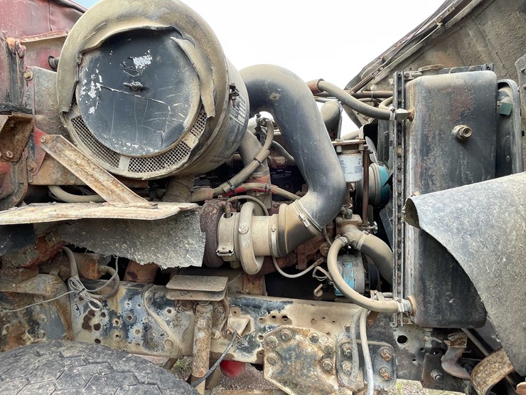 #5049-•-1980-ford-t/a-flatbed-dump-truck-(has-mi-title)-image-42