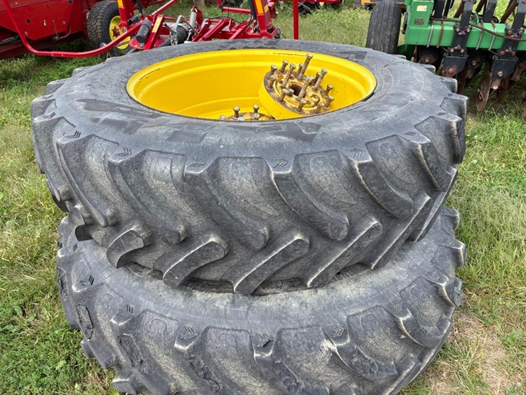 john-deere-10-image-2
