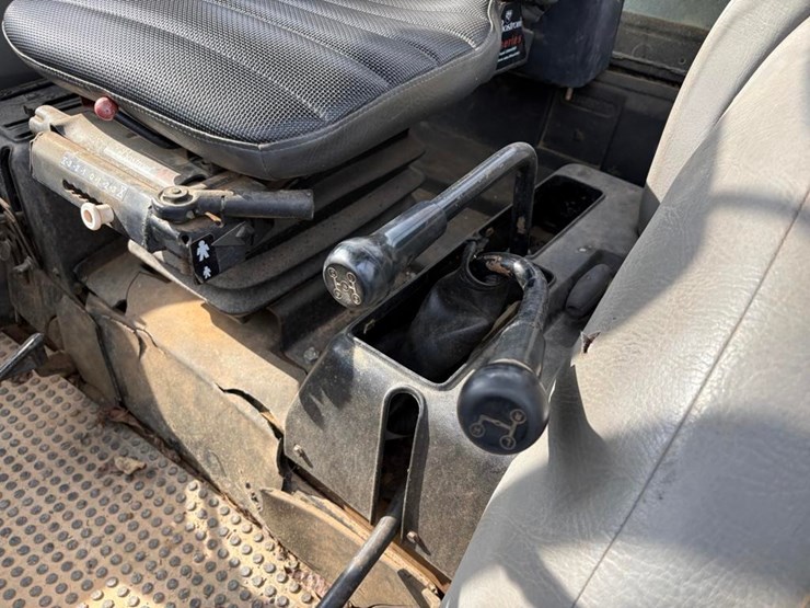 case-ih-685-image-22