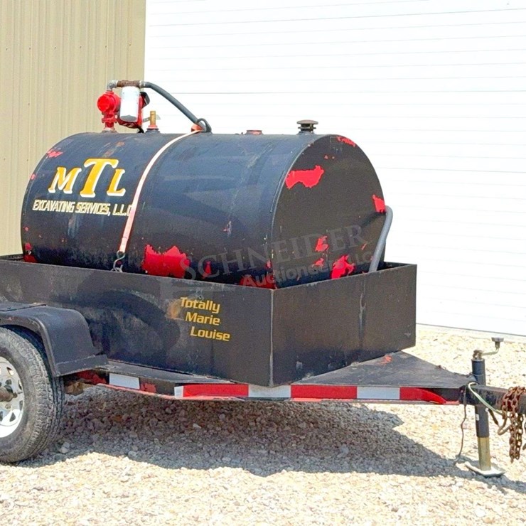Homemade 300 gallon fuel tank trailer w/ pump