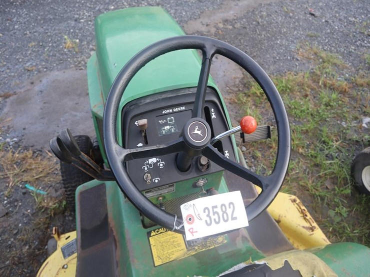 john-deere-318-image-17